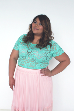 French Macaron Stretch Lace Crop Top- Mint